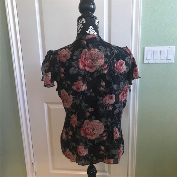 Converse Ruffled Floral Chiffon blouse - Picture 2 of 4